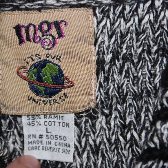 MGR It's Our Universe Sweater - Length 18 Pits 22 - Picture 3 of 9